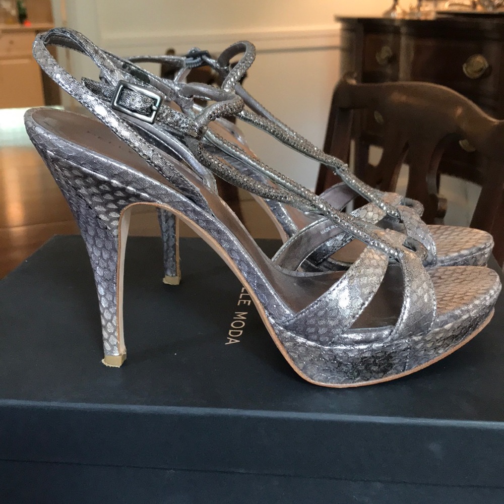 Pelle Moda Heels - Picture 2 of 2